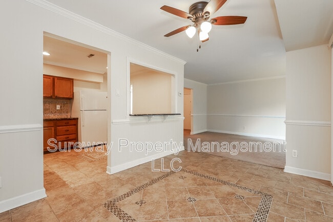 Building Photo - 123 Echelon Rd