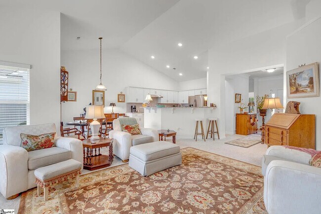 Building Photo - 3 Bedrooms 2 Bathrooms