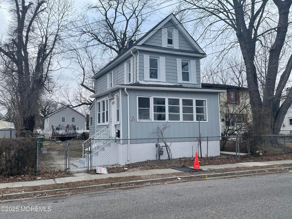 Foto principal - 405 Myrtle Ave