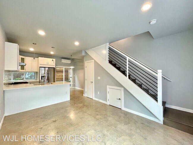 Foto del edificio - 3 br, 2.5 bath House - 2204 E Fir St