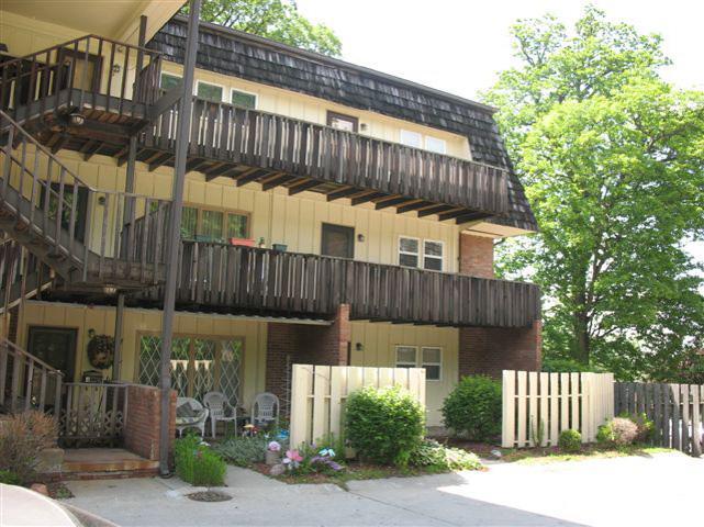 Primary Photo - Adams Earl Luxury Condos