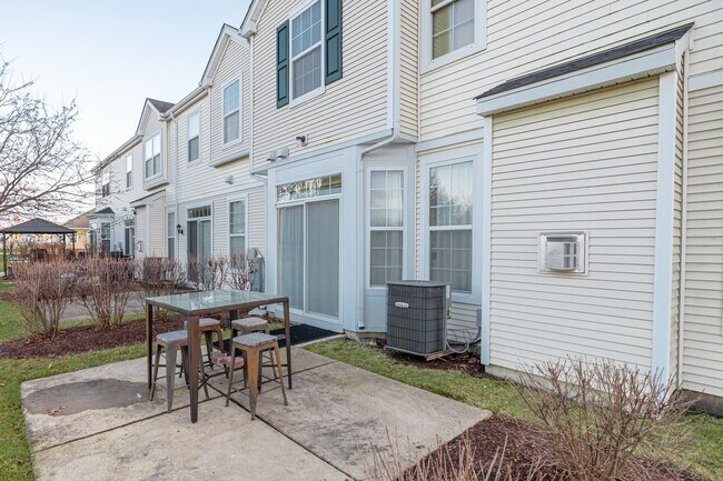Building Photo - 4574 Half Moon Dr