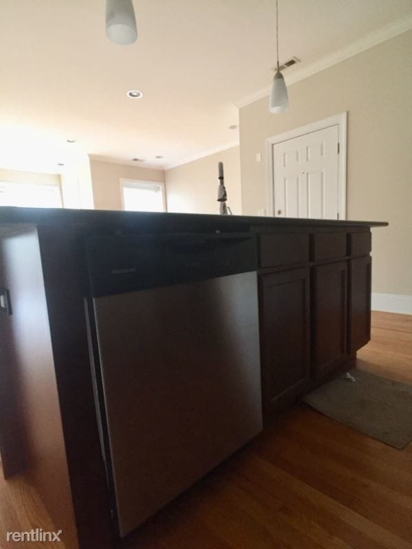 Building Photo - 2 br, 2 bath Apartment - 906 Reba Pl 3 Unit 3