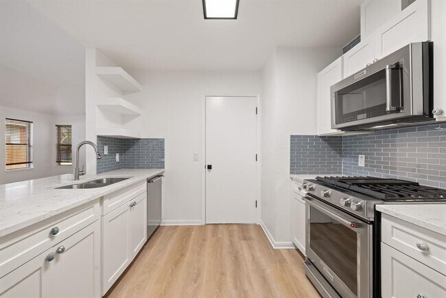 Foto del edificio - 21404 Grand National Ave