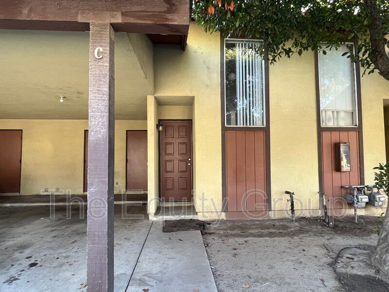 Primary Photo - 1226 S Santa Fe St