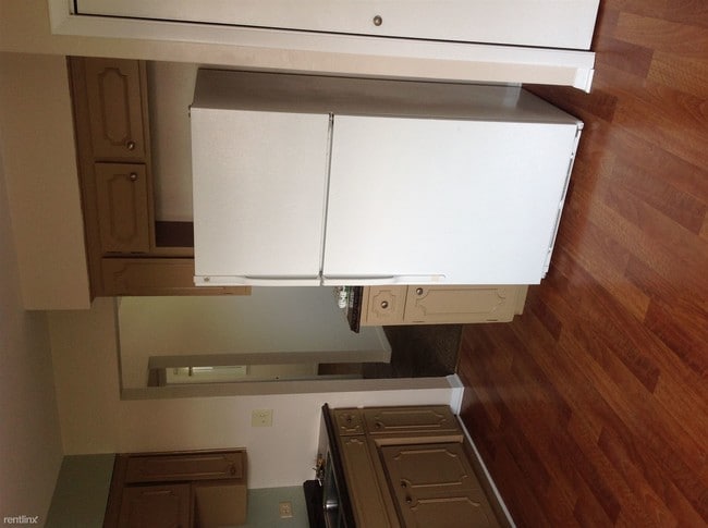 Building Photo - 2 br, 1 bath Apartment - 7327 W 80th St