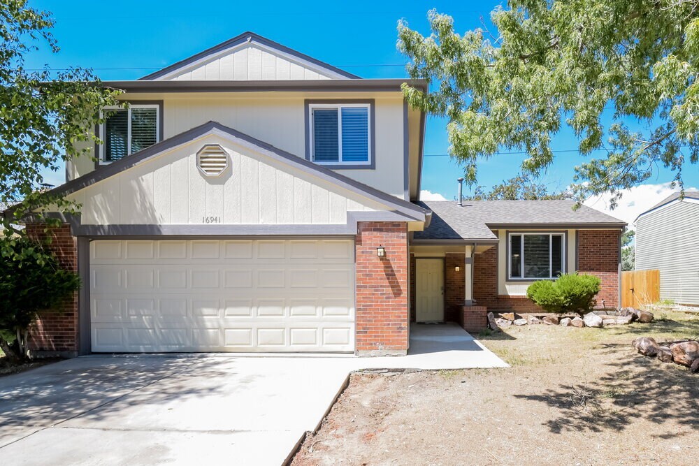 Primary Photo - 16941 E Progress Cir N