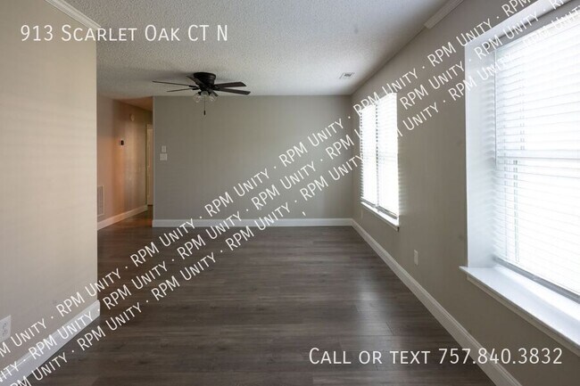 Foto del edificio - 913 Scarlet Oak Ct N