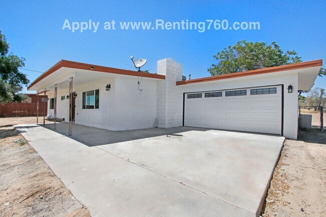 Building Photo - 3 Bed 3 Bath Home w/ Movie Theatre!