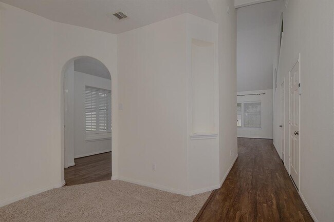 Foto del edificio - 32114 Decker Oaks Dr