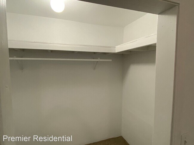 Building Photo - 5 br, 1 bath House - 4331 S Union Ave