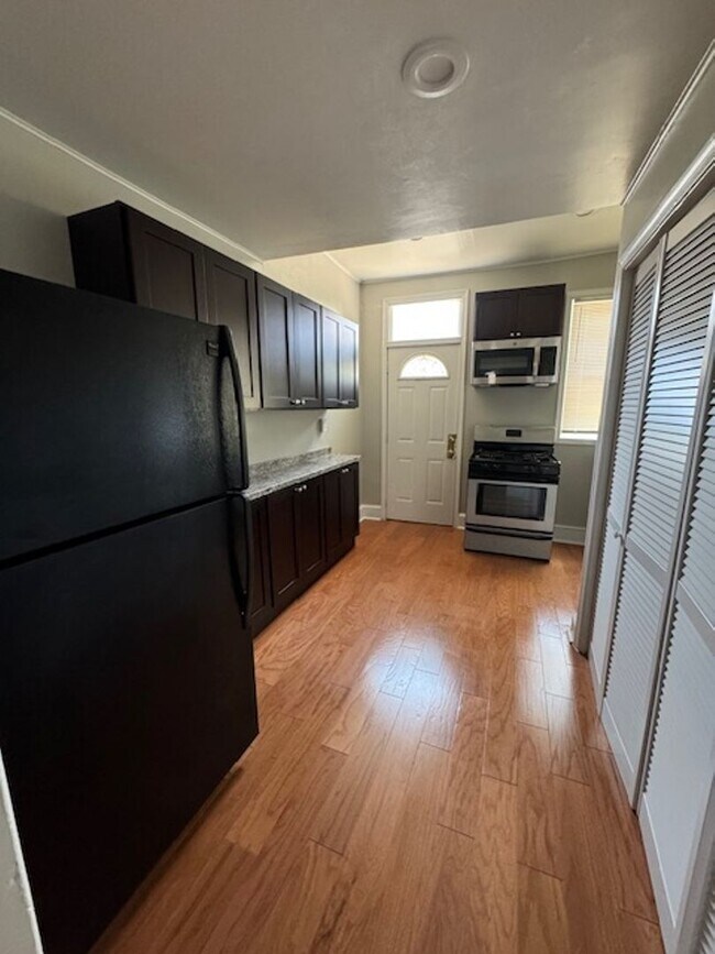 Foto del edificio - 239 K St NE