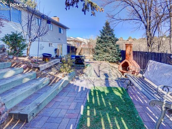 Foto del edificio - 805 Paradise Ln