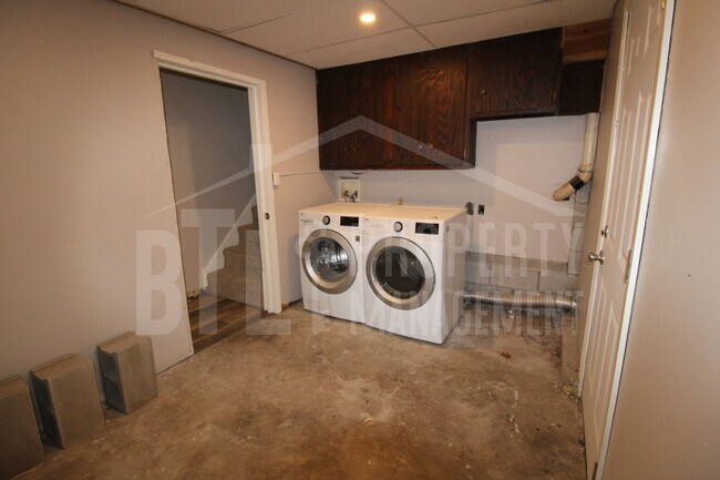Foto del edificio - 140 Dandelion Ct