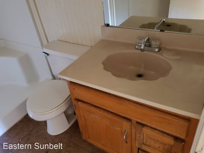 Building Photo - 3 br, 1 bath House - 1517 South Avenue H