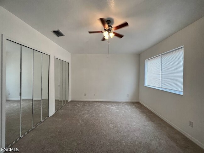 Foto del edificio - 9634 Roundstone Cir