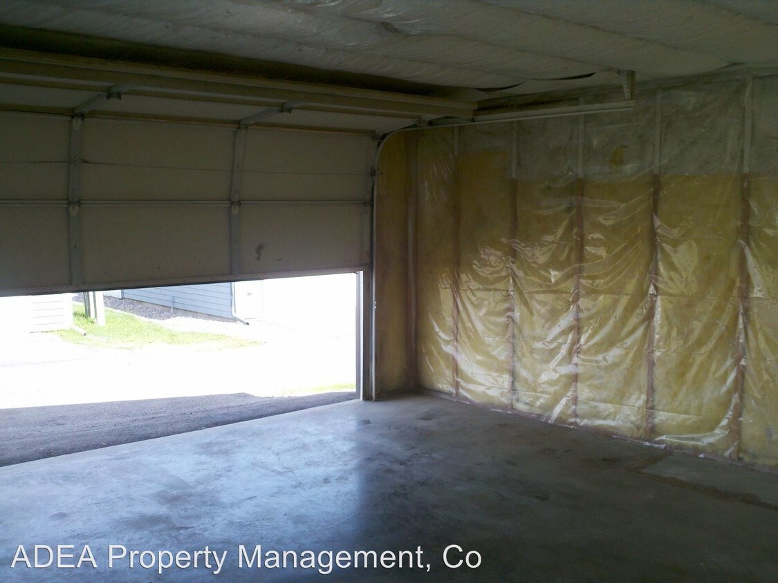Building Photo - 4 br, 2 bath House - 4701 Canyon Creek Blvd.
