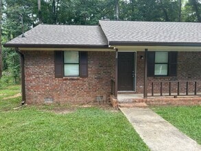 Building Photo - 102 Doves Ln