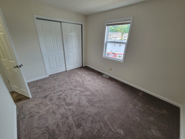 Foto del edificio - 21 Country Elm Mnr