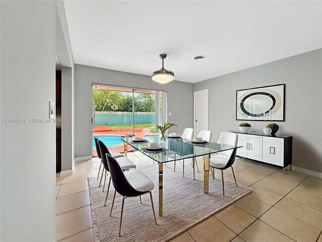 Foto del edificio - 6210 NE 21st Rd