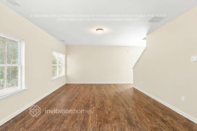 Building Photo - 2445 Valley Creek Dr