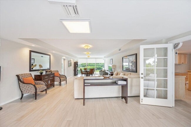 Foto del edificio - 1213 S Ocean Blvd