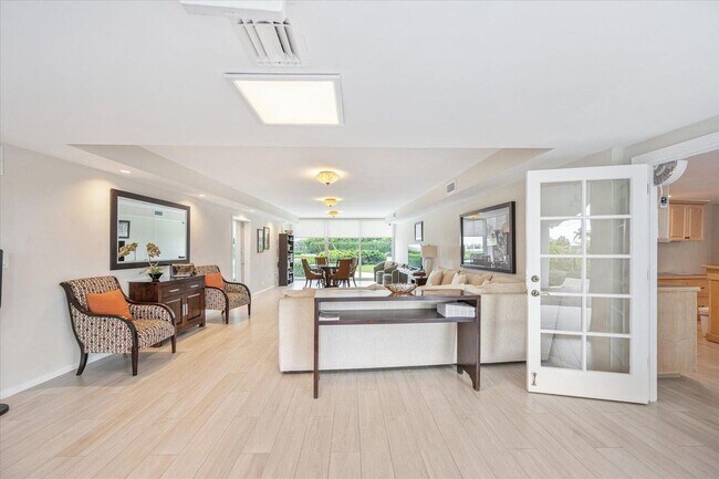 Foto del edificio - 1213 S Ocean Blvd