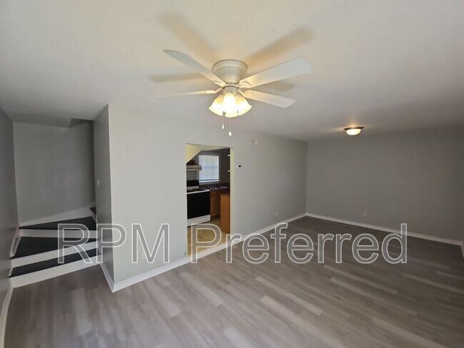 Foto del edificio - 1120 Hunter Dr