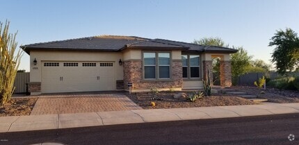 Building Photo - 17531 W Cedarwood Ln
