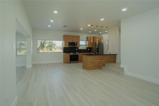 Foto del edificio - 6821 Marius Rd