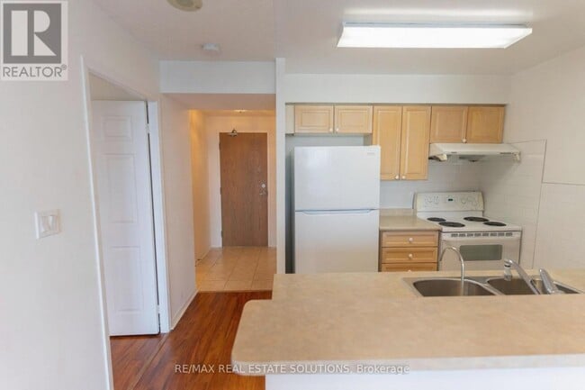 Building Photo - 233-233 Beecroft Rd