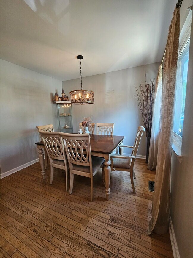 Foto del edificio - 23W434 Greenbriar Dr