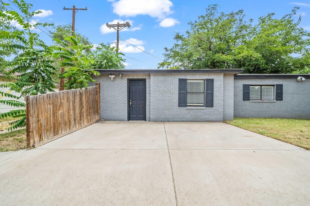 Foto principal - 3120 31st St