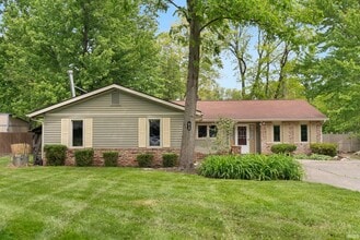 Building Photo - 515 Ward Dr