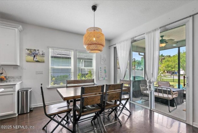 Foto del edificio - 15391 Turkoman Cir