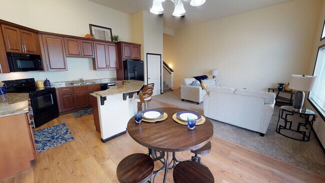 Foto del edificio - Town Square Townhomes