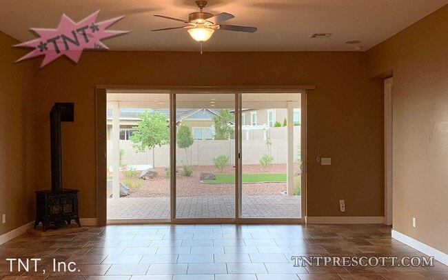 Building Photo - 2 br, 2 bath House - 2220 Calgary Dr