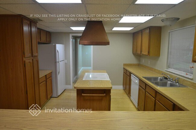 Foto del edificio - 3415 Imperial Ln