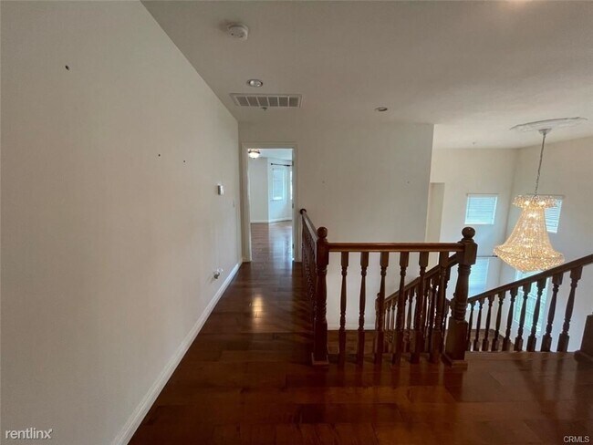 Foto del edificio - 4 br, 3 bath House - 4937 Peck Rd Unit C