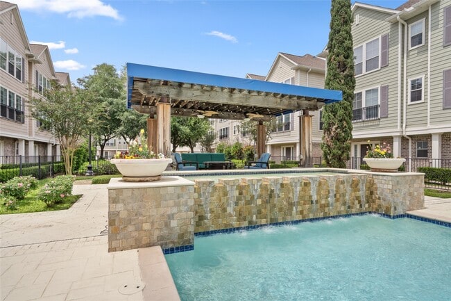 Building Photo - 3001 Murworth Dr