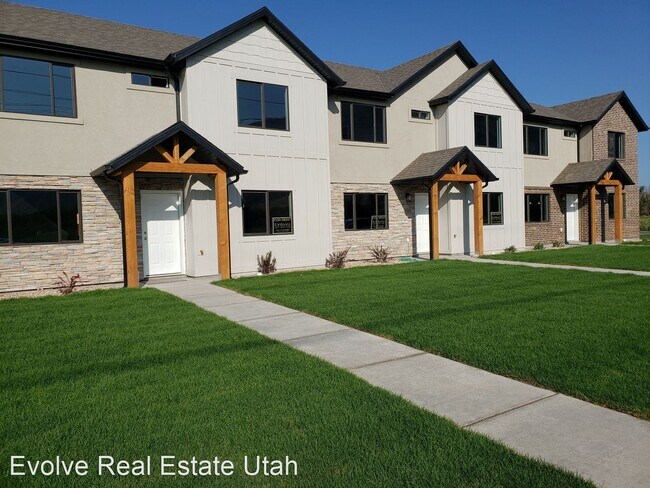 Foto del edificio - 4 br, 2.5 bath House - 546 N 1300 W