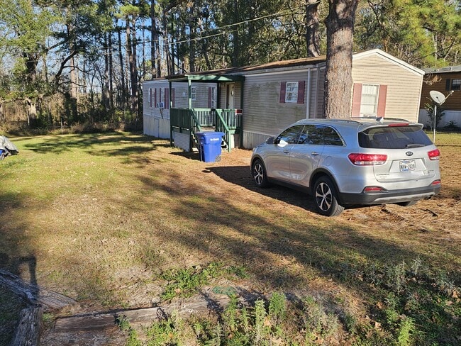 Building Photo - 115 Mary Ave