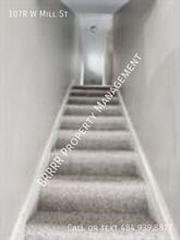 Building Photo - 107 W Mill St