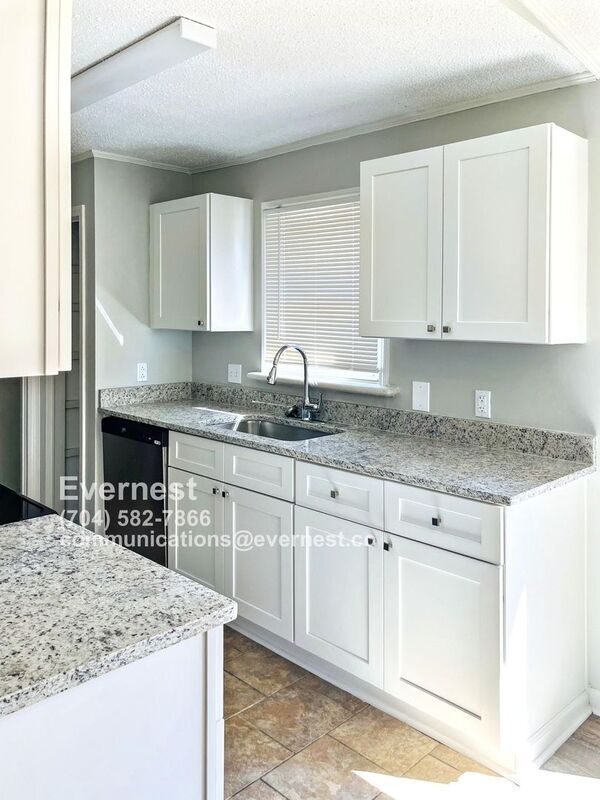 Building Photo - 3100 Chenango Dr