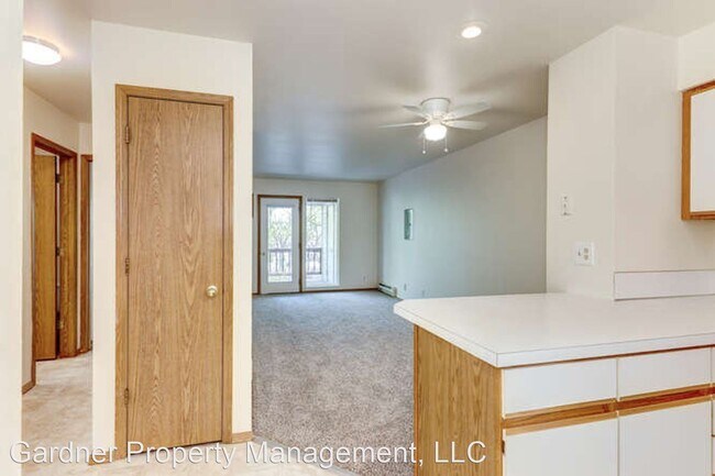 Building Photo - 9136 W Irving St