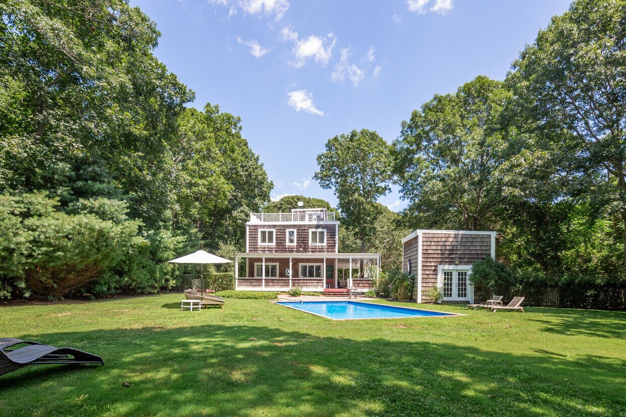 38 E Woods Path, Sagaponack, NY 11962 House Rental in Sagaponack, NY