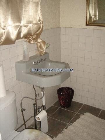 Foto principal - 1461 Hyde Park Ave