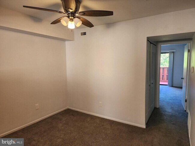 Foto del edificio - 1028 Oakwood Dr