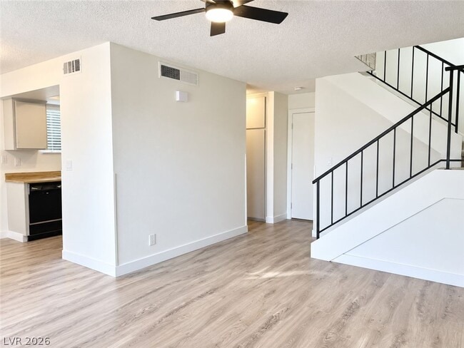 Building Photo - 4346 Caliente St