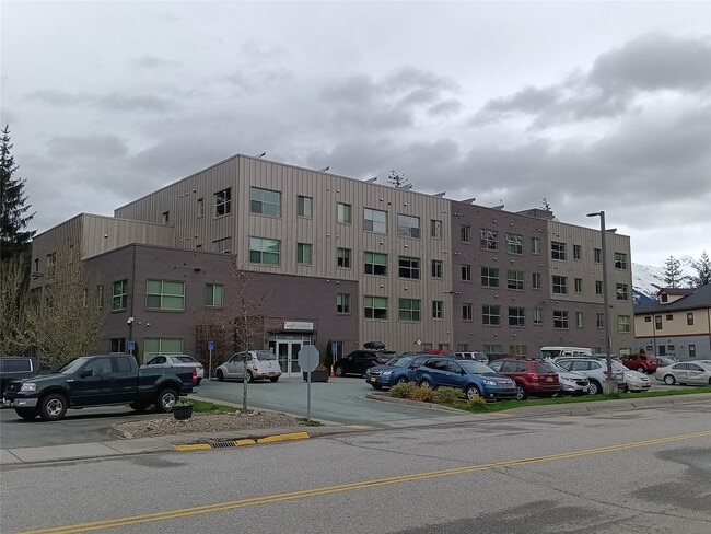 Building Photo - 3039 Clinton Dr